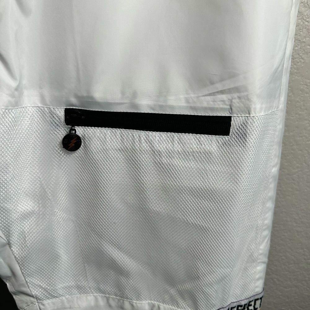 NWT Born Fly Men’s White Joggers With Patches Respected - Size XL - Picture 7 of 11